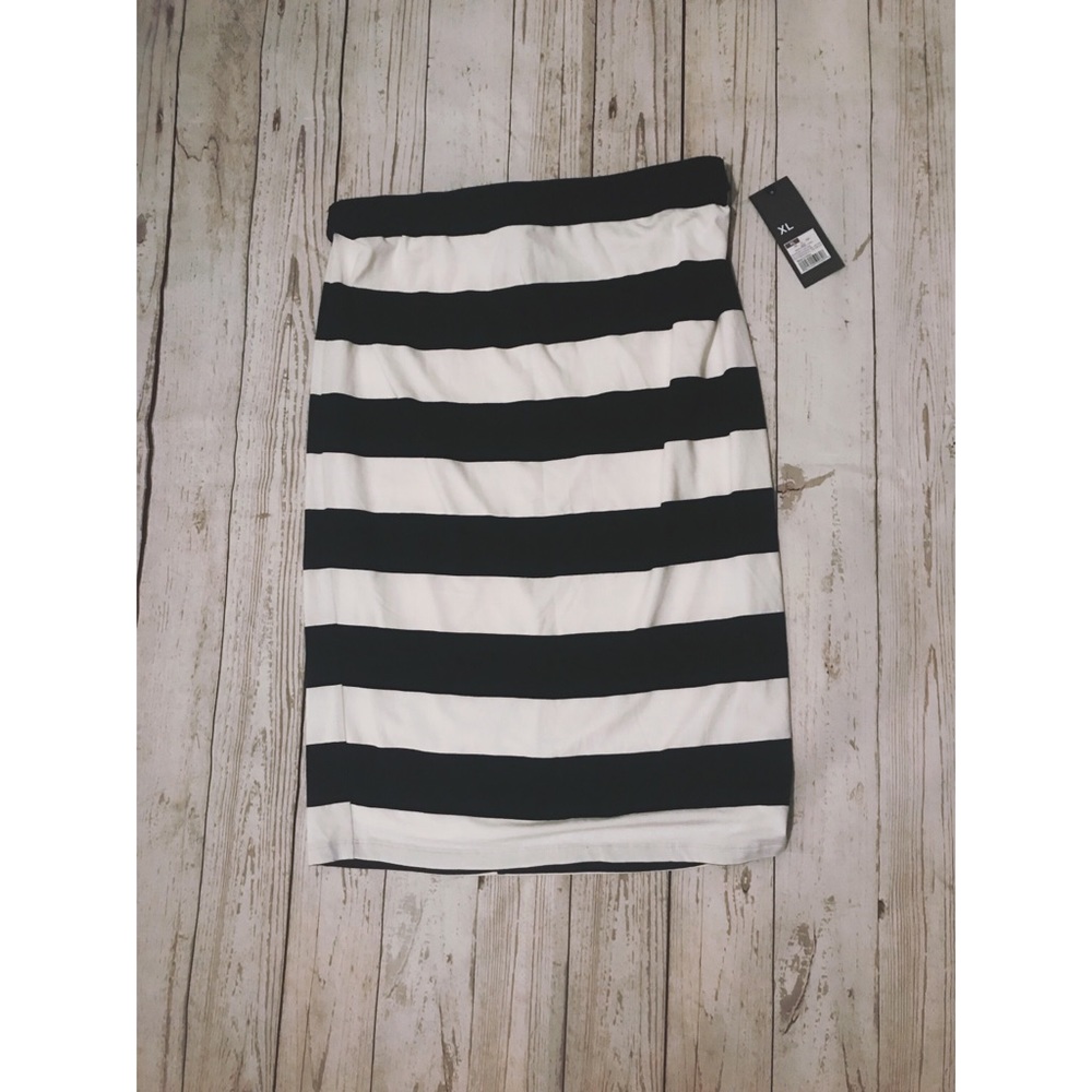 Black and white striped pencil skirt ❤️NWT❤️
